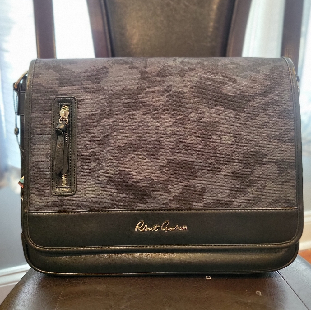 NWT Robert graham messenger bag